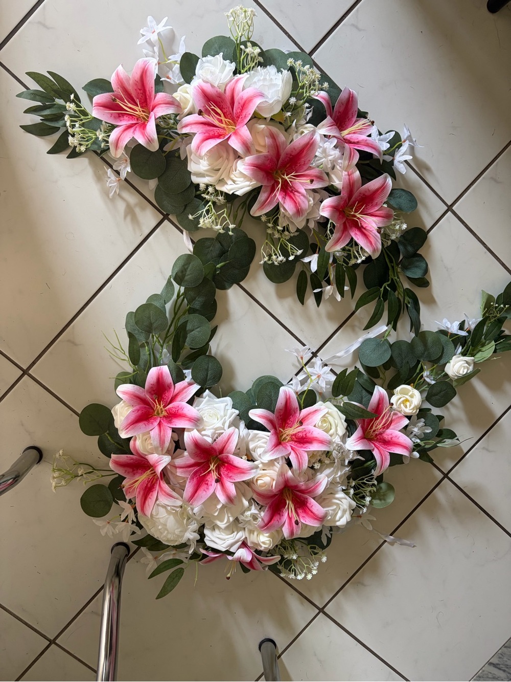 Faux flowers 12 table pie es
2 arch pieces ( arch. Seperate)